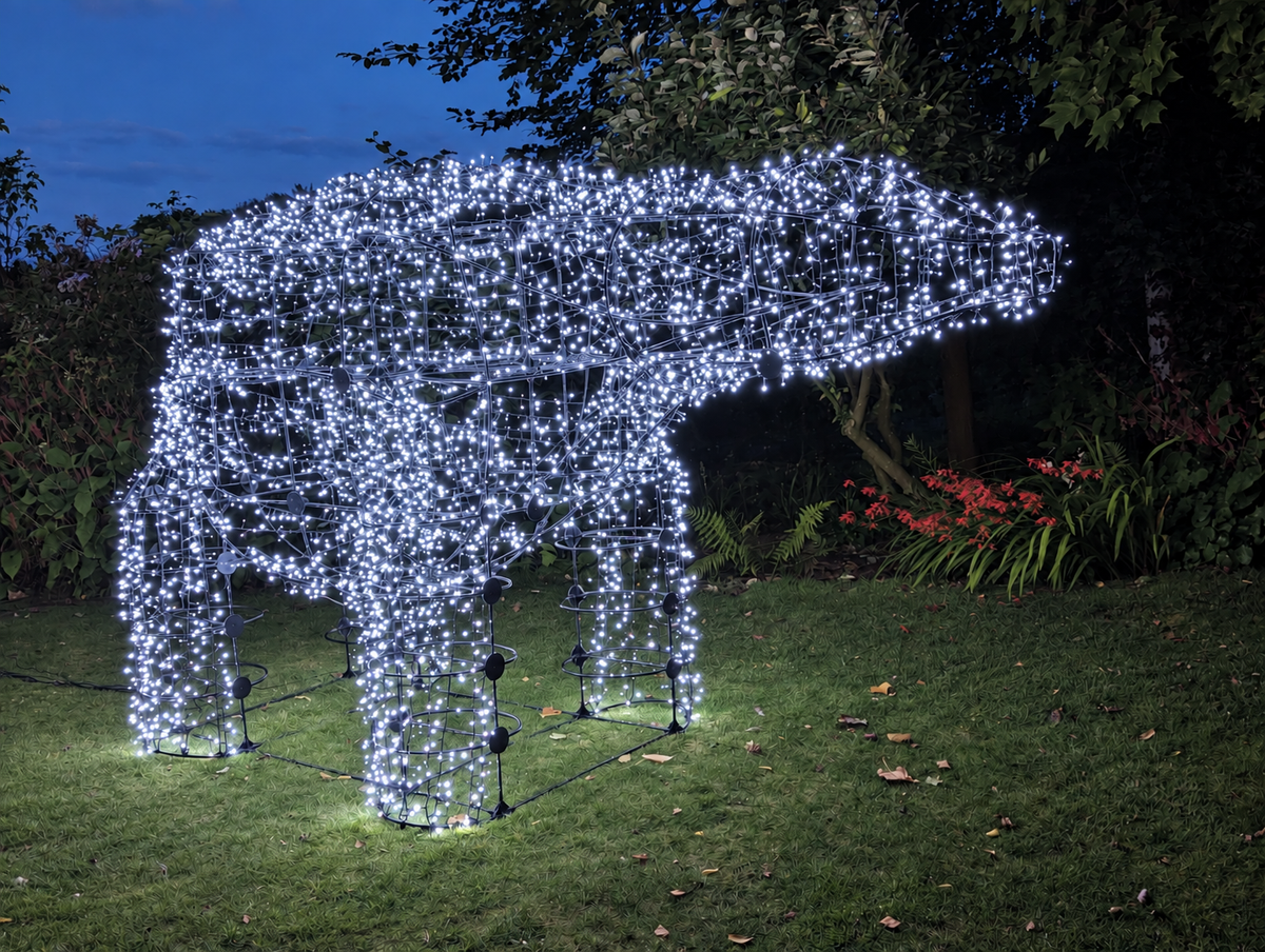 Polar Bear Kit With Lights COOL WHITE